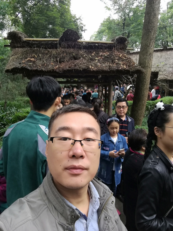 撑起一片天的第一张照片--济南相亲服务中心