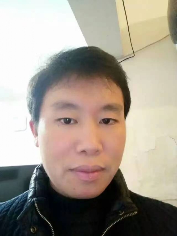 擎天柱的第三张照片--济南相亲服务中心
