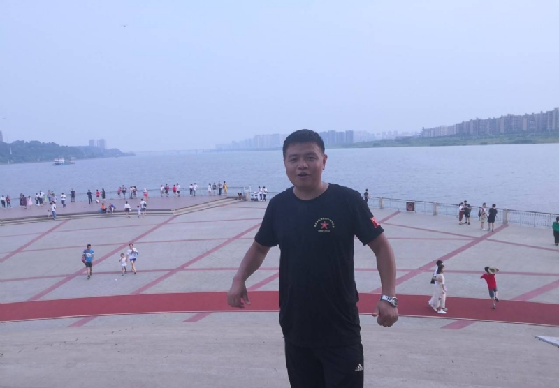 曾经心疼的我的第一张照片--济南相亲服务中心