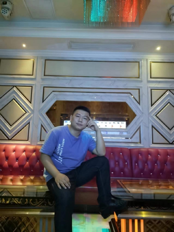 黄生的第四张照片--济南相亲服务中心