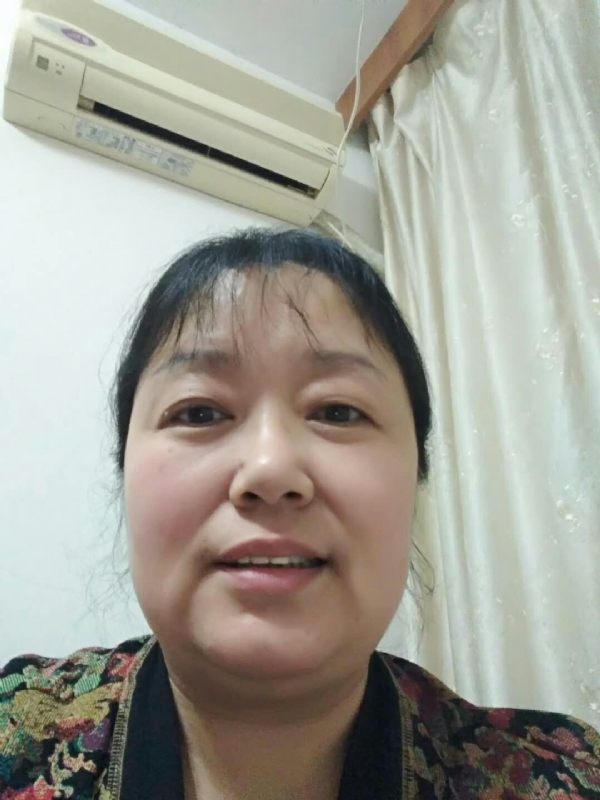 雨中漫步的第一张照片--济南相亲服务中心