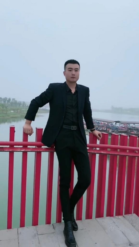 Albert的第一张照片--济南相亲服务中心