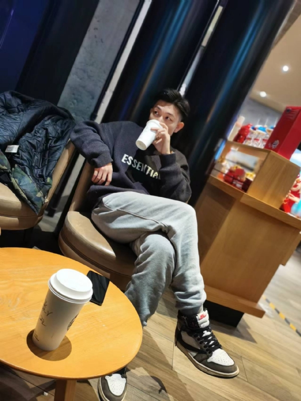 LAZY的第一张照片--济南相亲服务中心