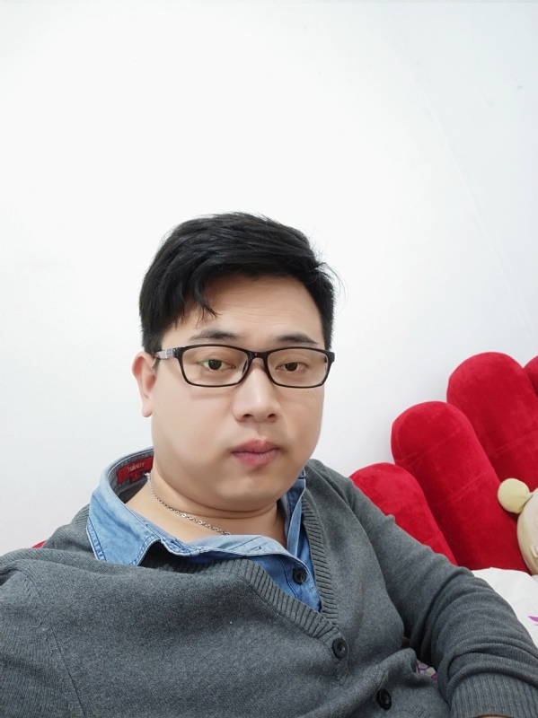 何必在亿的第一张照片--济南相亲服务中心