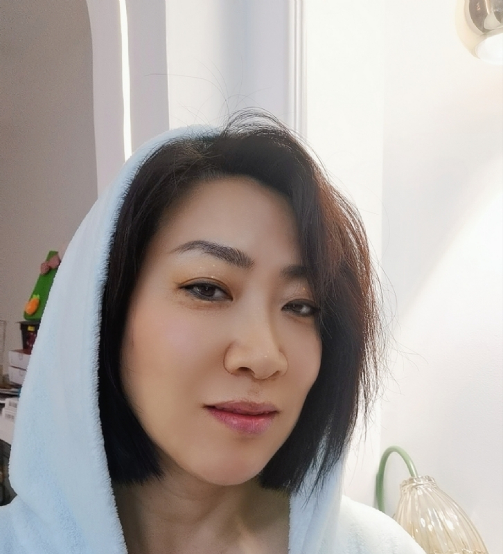 火玫瑰的第一张照片--济南相亲服务中心