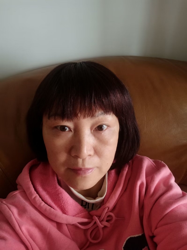 红玫瑰的第一张照片--济南相亲服务中心