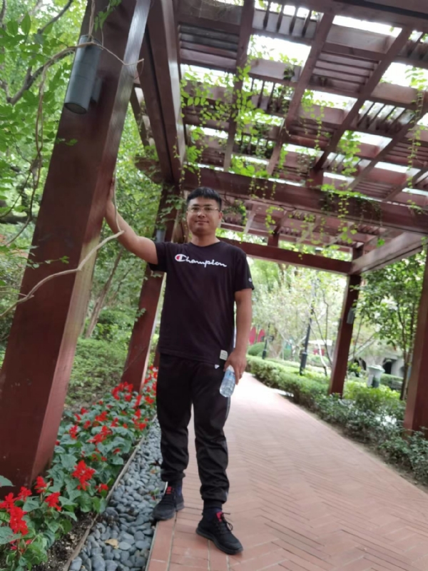 会飞的鱼的第一张照片--济南相亲服务中心