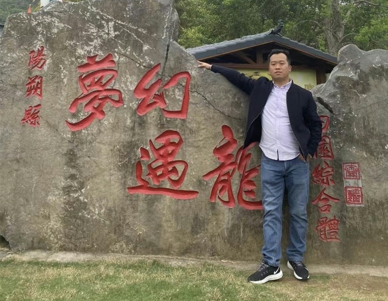 快乐每一天的第一张照片--济南相亲服务中心