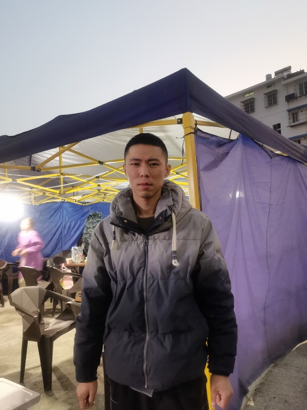 谁谁谁的第一张照片--济南相亲服务中心