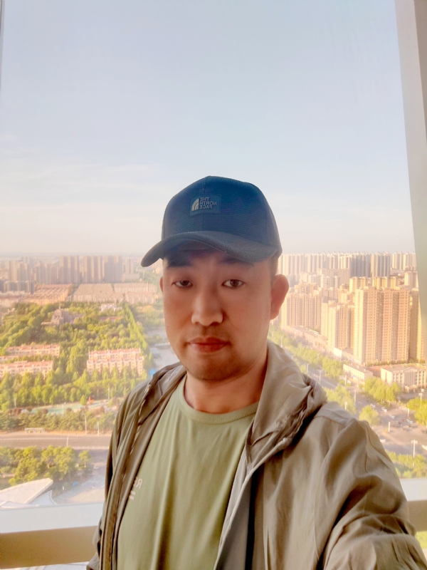 勇攀高峰的第一张照片--济南相亲服务中心