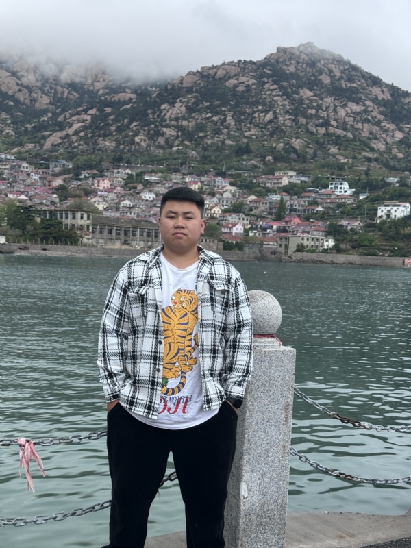 谨慎的第一张照片--济南相亲服务中心