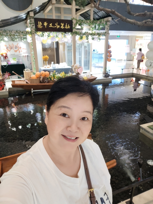 丁姐爱生活的第三张照片--济南相亲服务中心