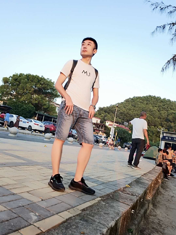 俊皓的第一张照片--济南相亲服务中心