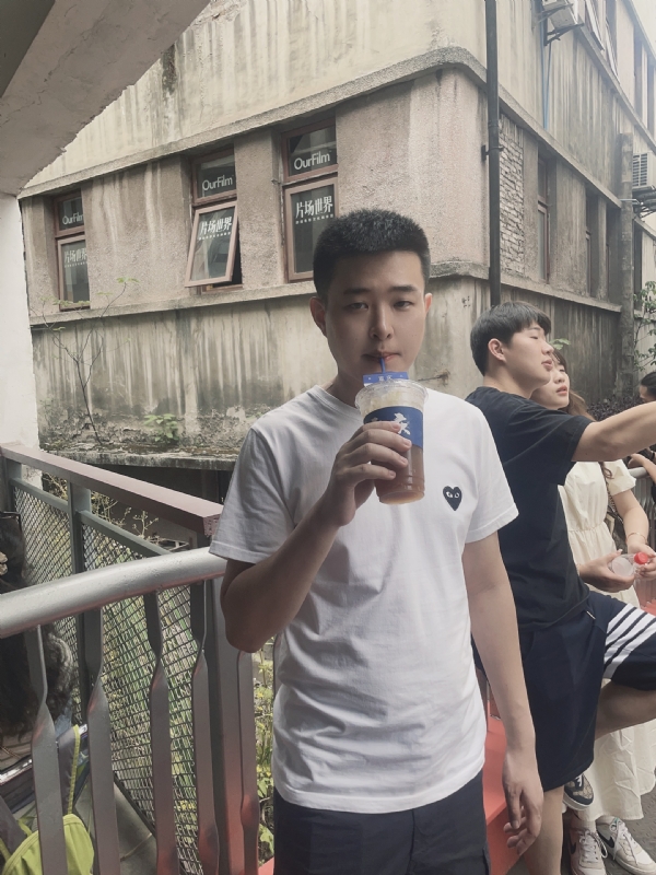 尚龙的第二张照片--济南相亲服务中心