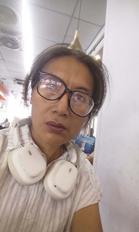 冬天的蔷薇的第三张照片--济南相亲服务中心
