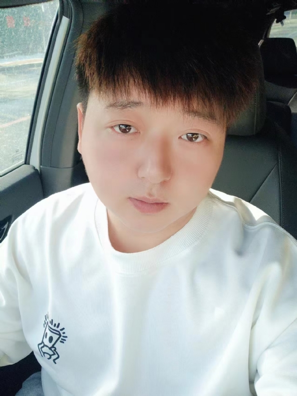 可乐加冰的第一张照片--济南相亲服务中心