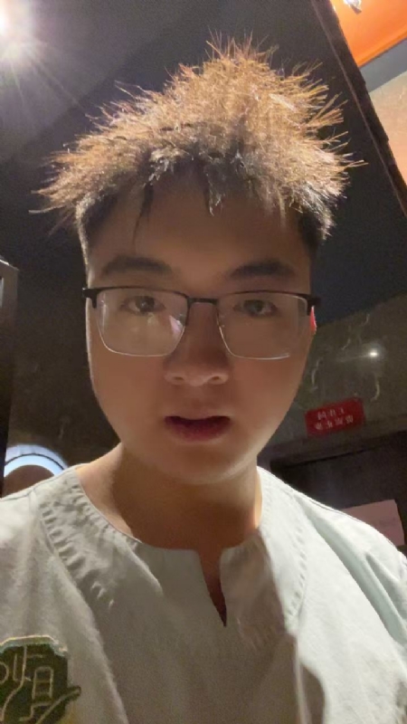 成熟稳重的男士的第一张照片--济南相亲服务中心