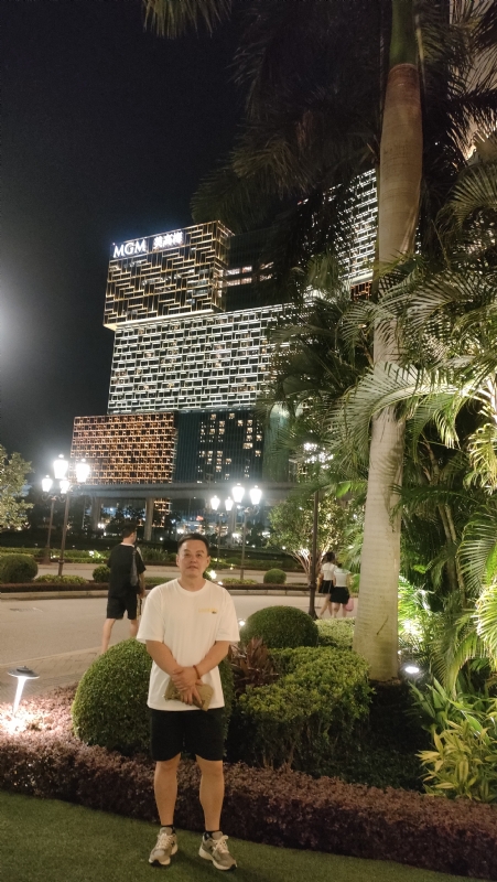 熟悉的身影的第一张照片--济南相亲服务中心