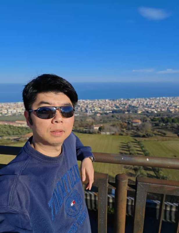 平心静气的第一张照片--济南相亲服务中心