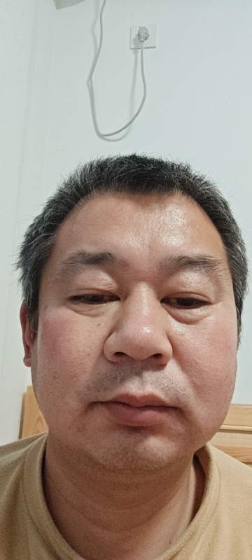 龙万的第一张照片--济南相亲服务中心