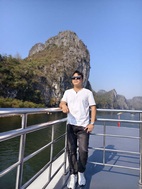 墨痕的第二张照片--济南相亲服务中心