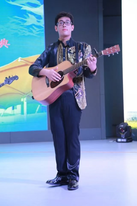 一叶知秋ZG的第一张照片--济南相亲服务中心