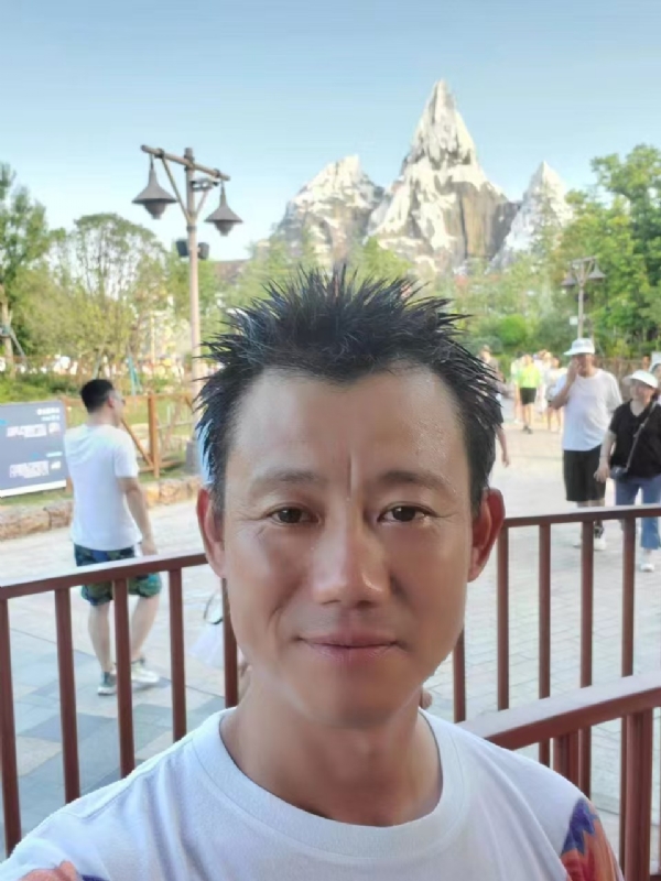 艾氏涂料博的第一张照片--济南相亲服务中心