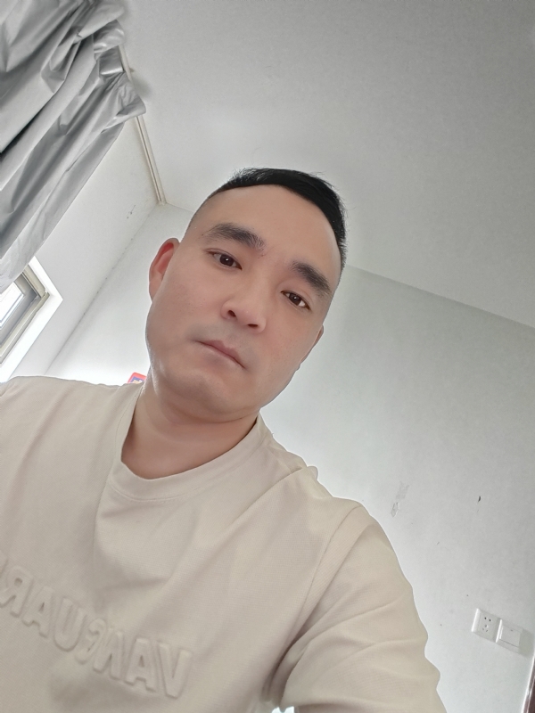 小锋的第一张照片--济南相亲服务中心