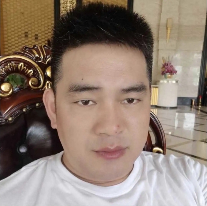 随风的第一张照片--济南相亲服务中心