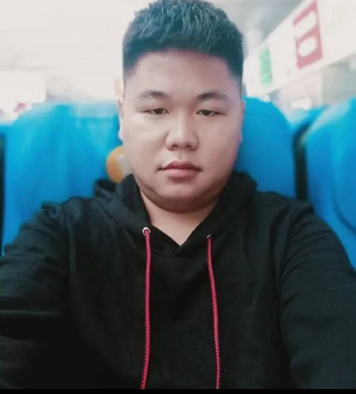 黄斌的第二张照片--济南相亲服务中心