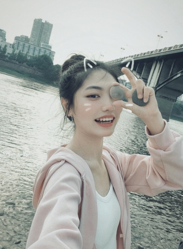 昭十晰的第二张照片--济南相亲服务中心