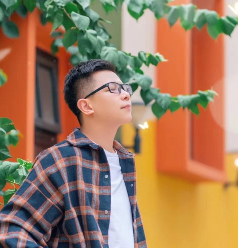 版本之子的第一张照片--济南相亲服务中心