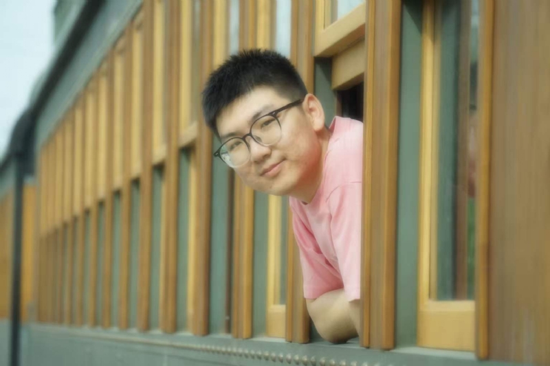 锦瑟无端五十弦的第一张照片--济南相亲服务中心