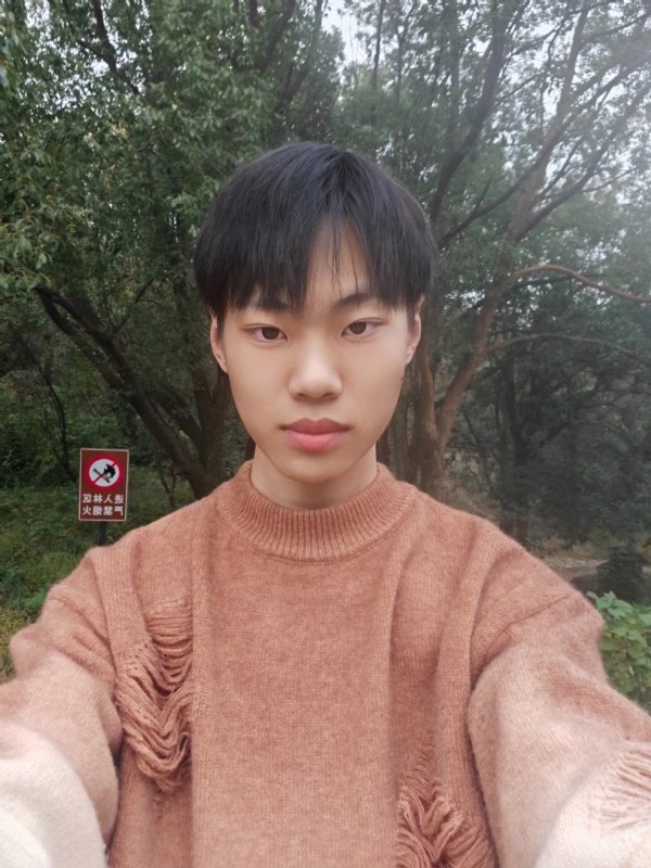 祤辰的第三张照片--济南相亲服务中心