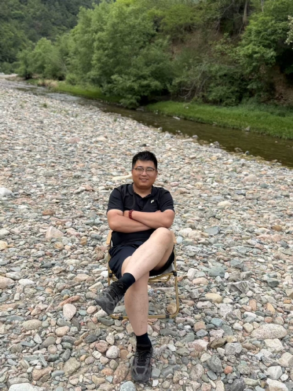 杨先生的第二张照片--济南相亲服务中心
