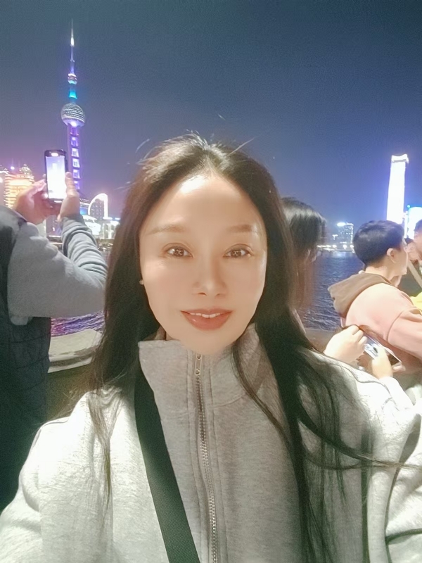 宁倩的第二张照片--济南相亲服务中心